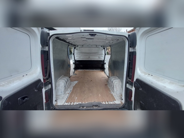 Renault Trafic 2.0 130cv foto 9